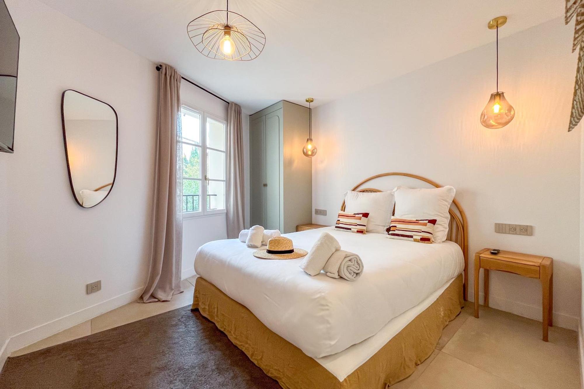 Bel 50m2 à 100m De La Place Des Lices * Saint-Tropez